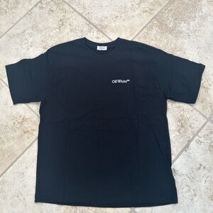 OFF WHITE Black Arrow Skate
T-Shirt Size XL
